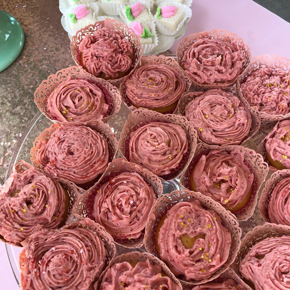 Meet your Posher, Laura